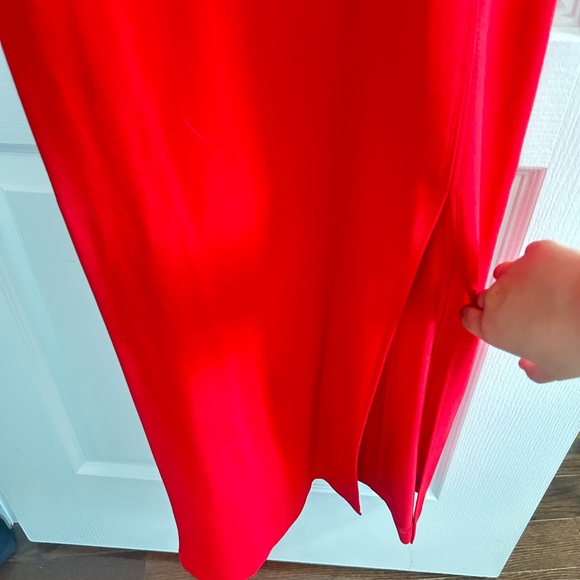 Beautiful red dress from ZARA with side slit - Picture 3 of 4